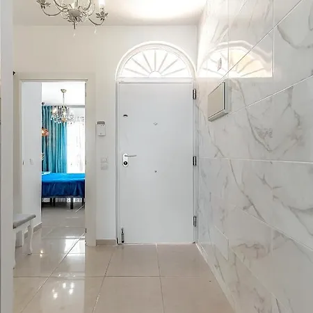 Beautiful Deluxe Sun And Sea *