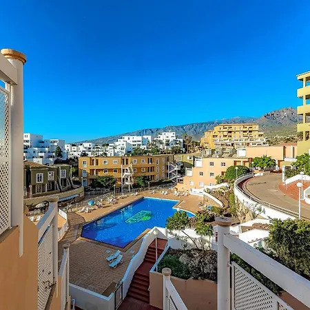 Beautiful Deluxe Sun And Sea *